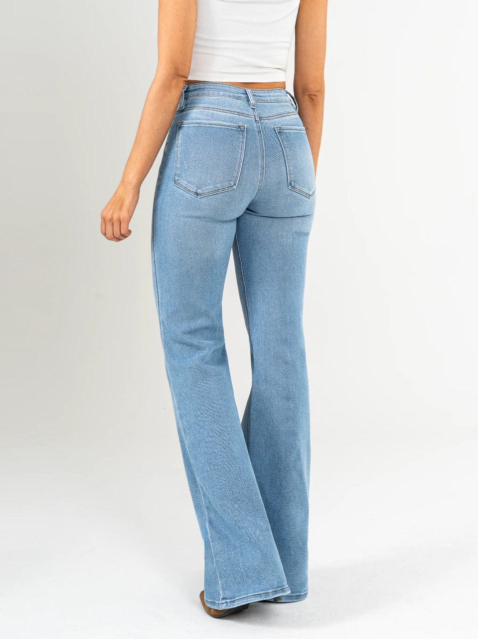 Ref: DCN871 Jean flare stretch, bota ancha, tiro medio.