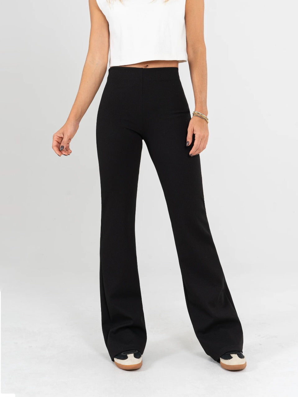 Ref: DCN883 Pantalón flare stretch, tipo legging ,tiro alto, tono negro