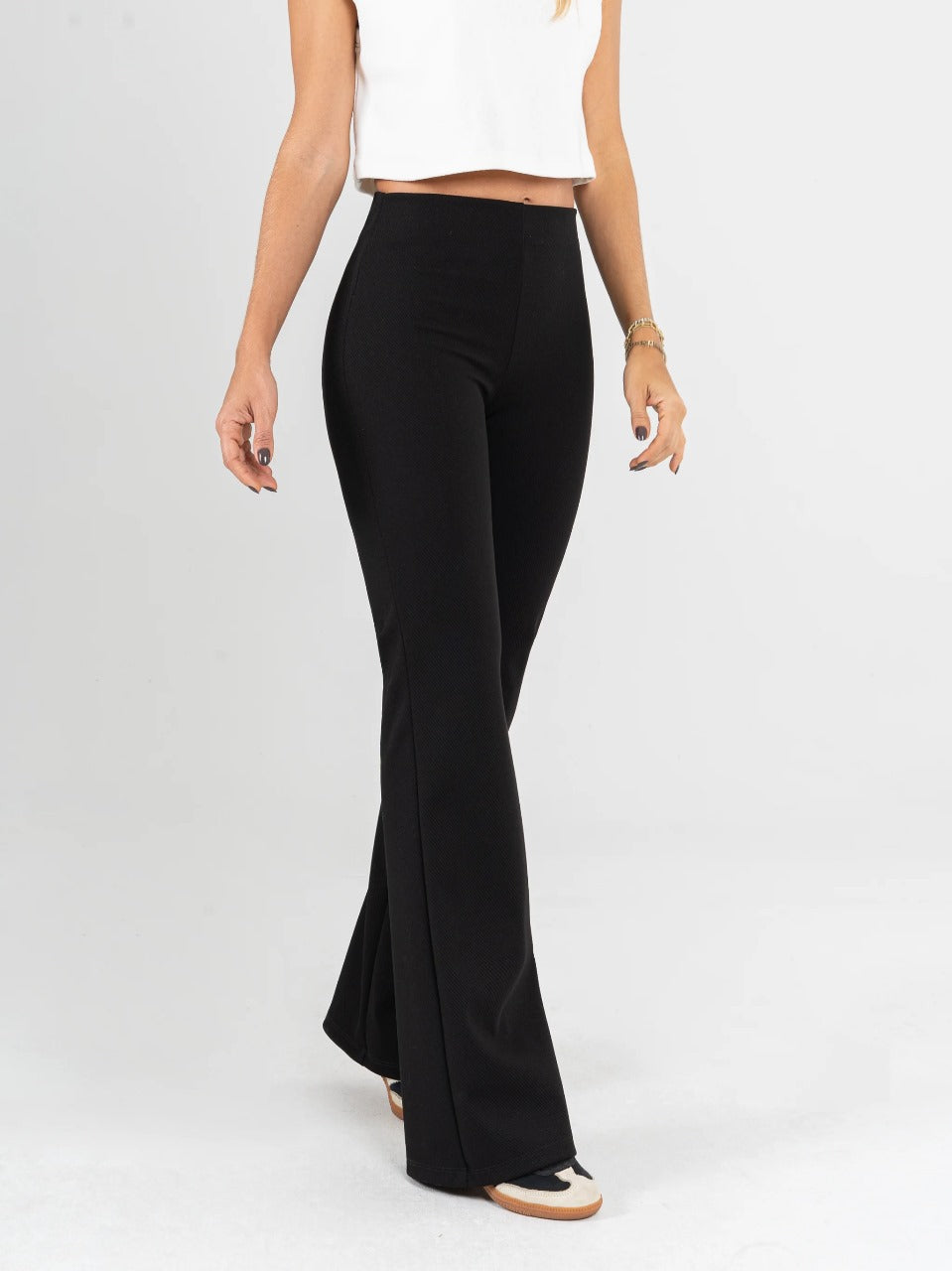 Ref: DCN883 Pantalón flare stretch, tipo legging ,tiro alto, tono negro