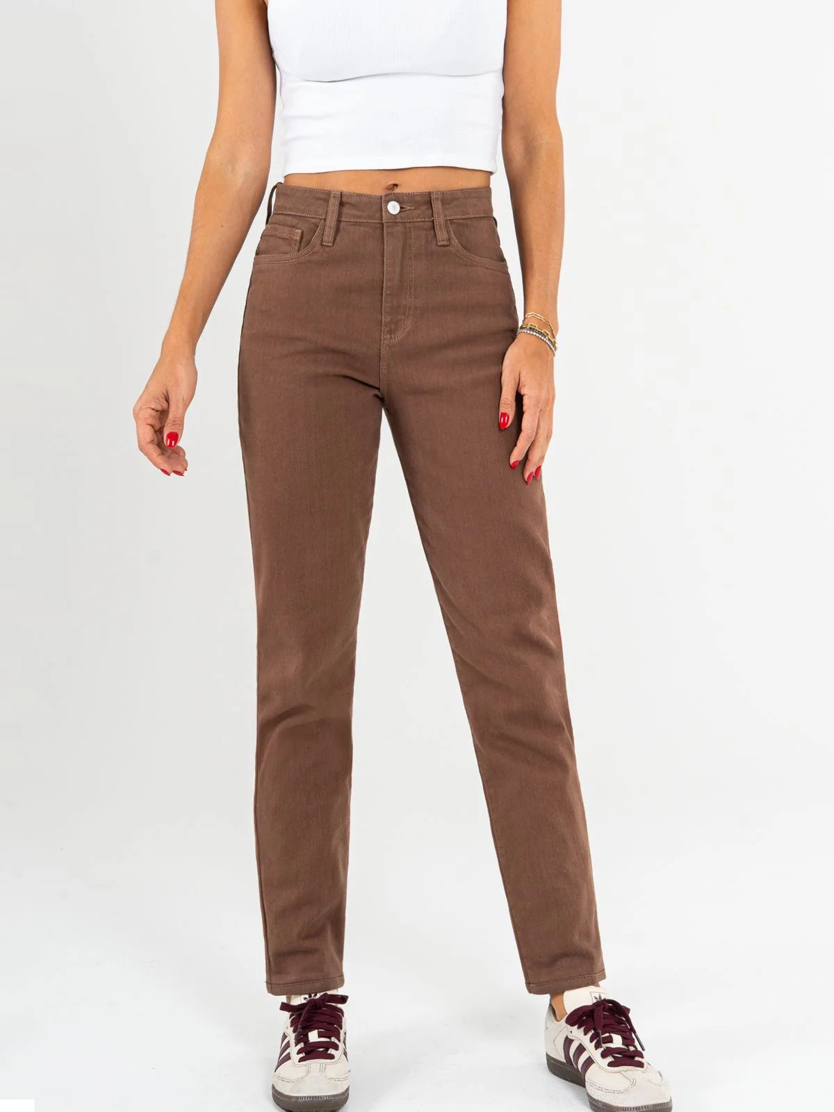 Unik Jeans - Ref: DCN959 Pantalón mom fit Rigido, tiro alto - COLOR: CAFE
