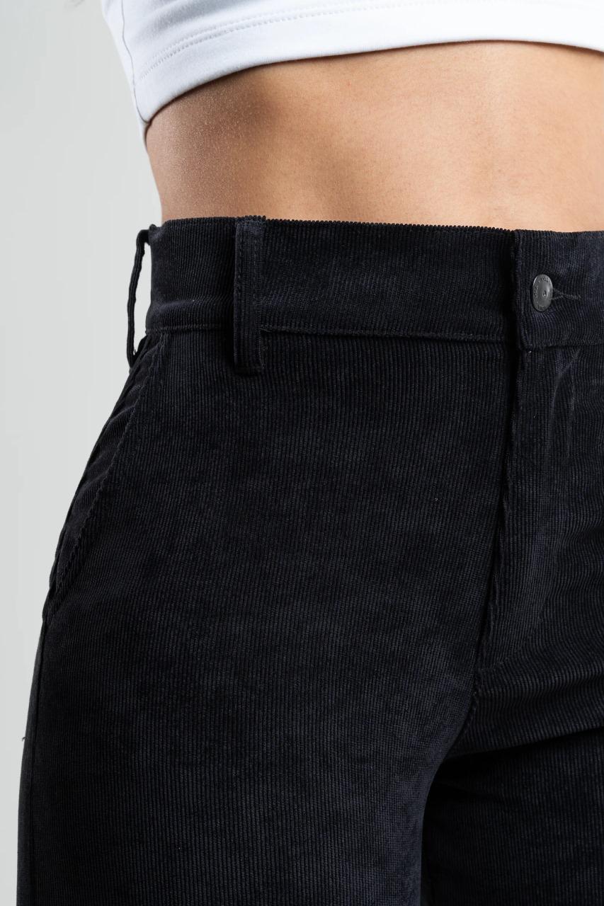 Ref: DCN877 Pantalón straight leg, stretch, en corduroy, tiro alto