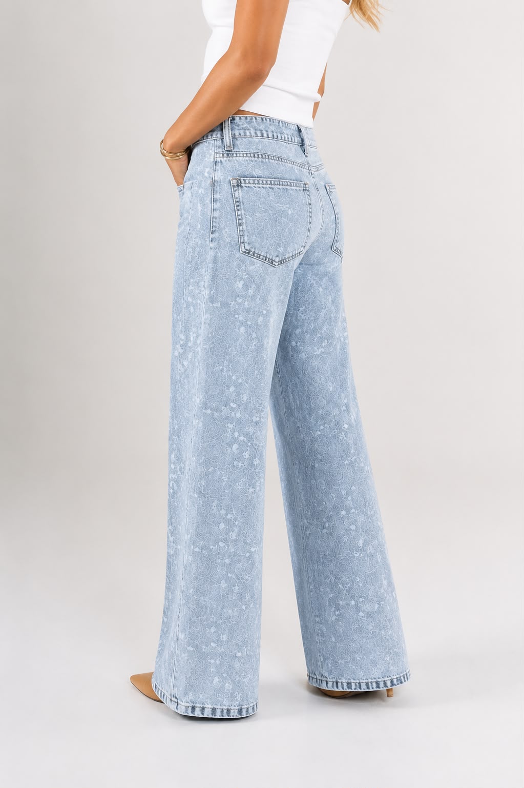 Ref: Dcn1060 Jean wide leg rígido, tiro alto, tela bordada, tono azul medio