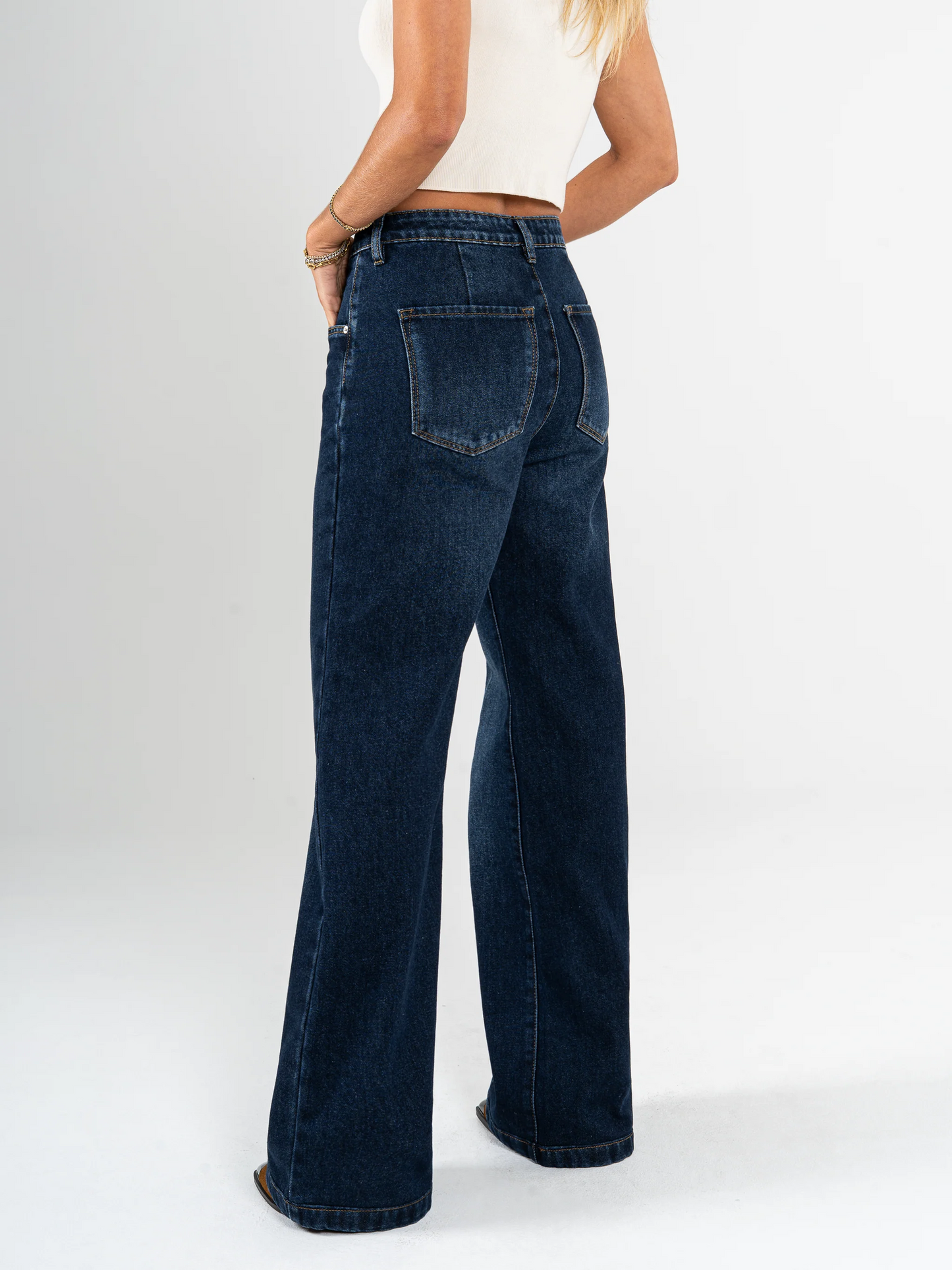 REF: DCN958 Jean Wide Leg, Detalle en Delantero