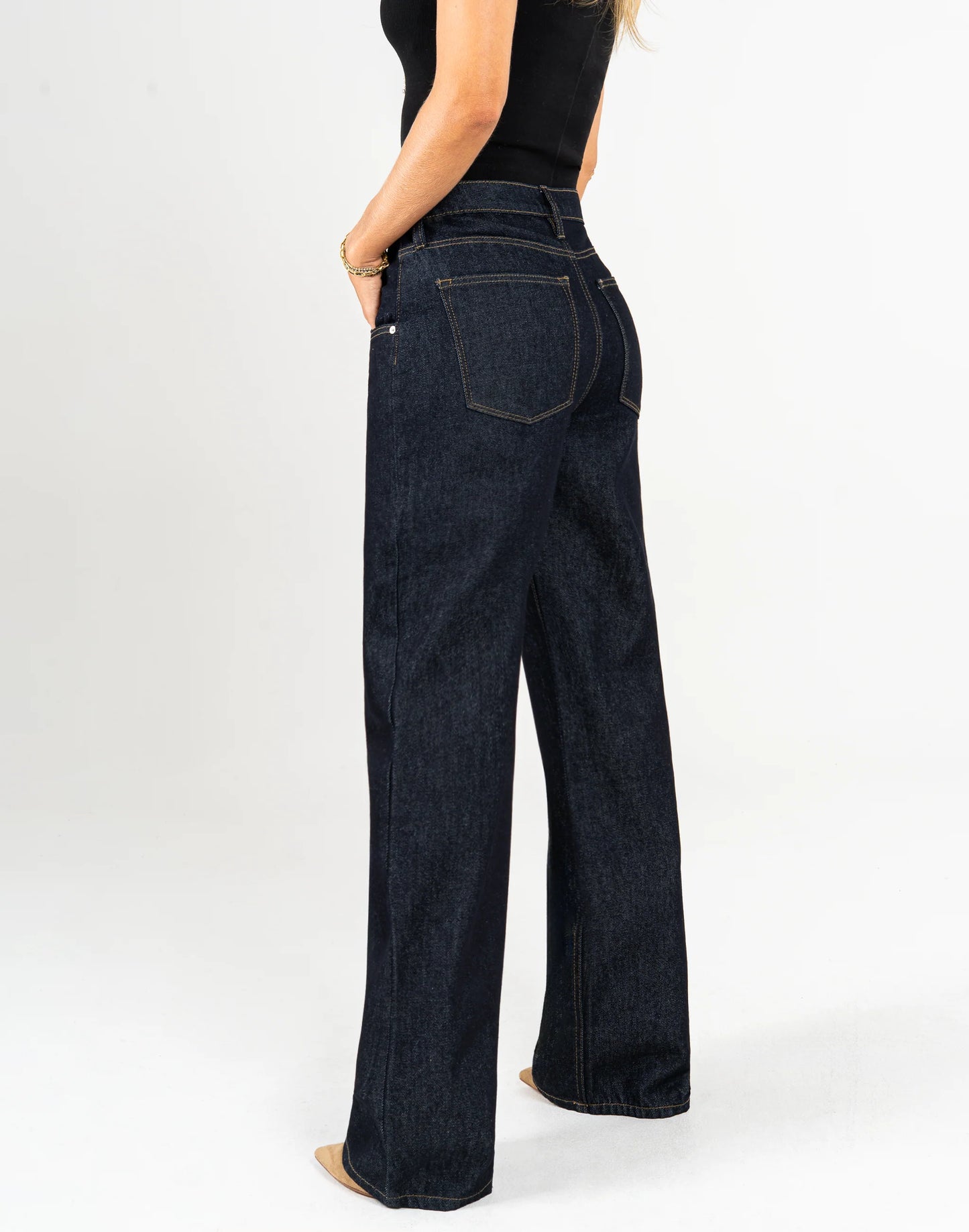 Ref: DCN874 Jean mom flare rígido detalle en pretina,tono azul
