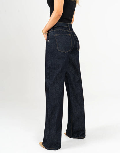 Ref: DCN874 Jean mom flare rígido detalle en pretina,tono azul