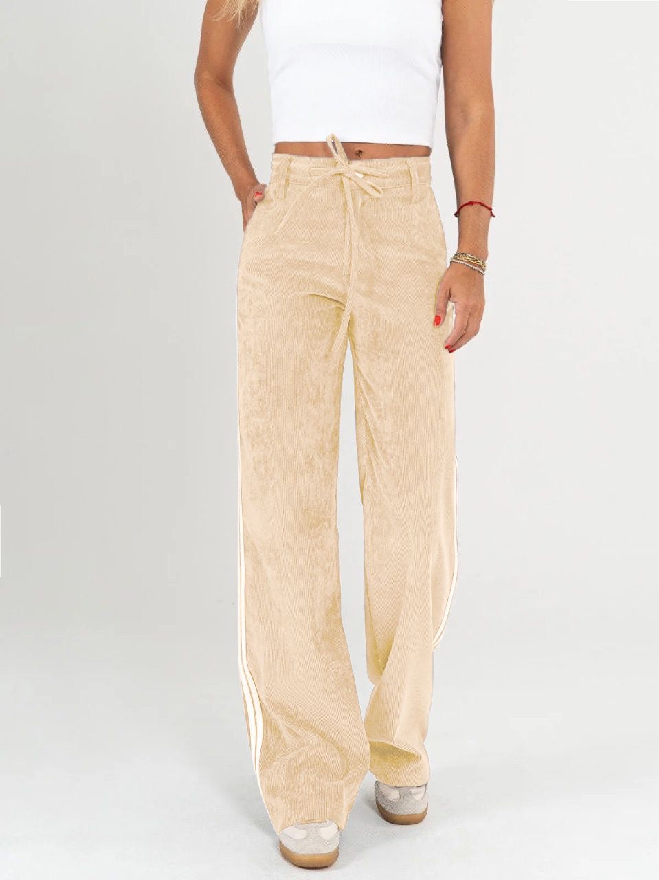Ref: DCN867 Pantalón Lineas Straight Leg , stretch, en corduroy, tiro alto