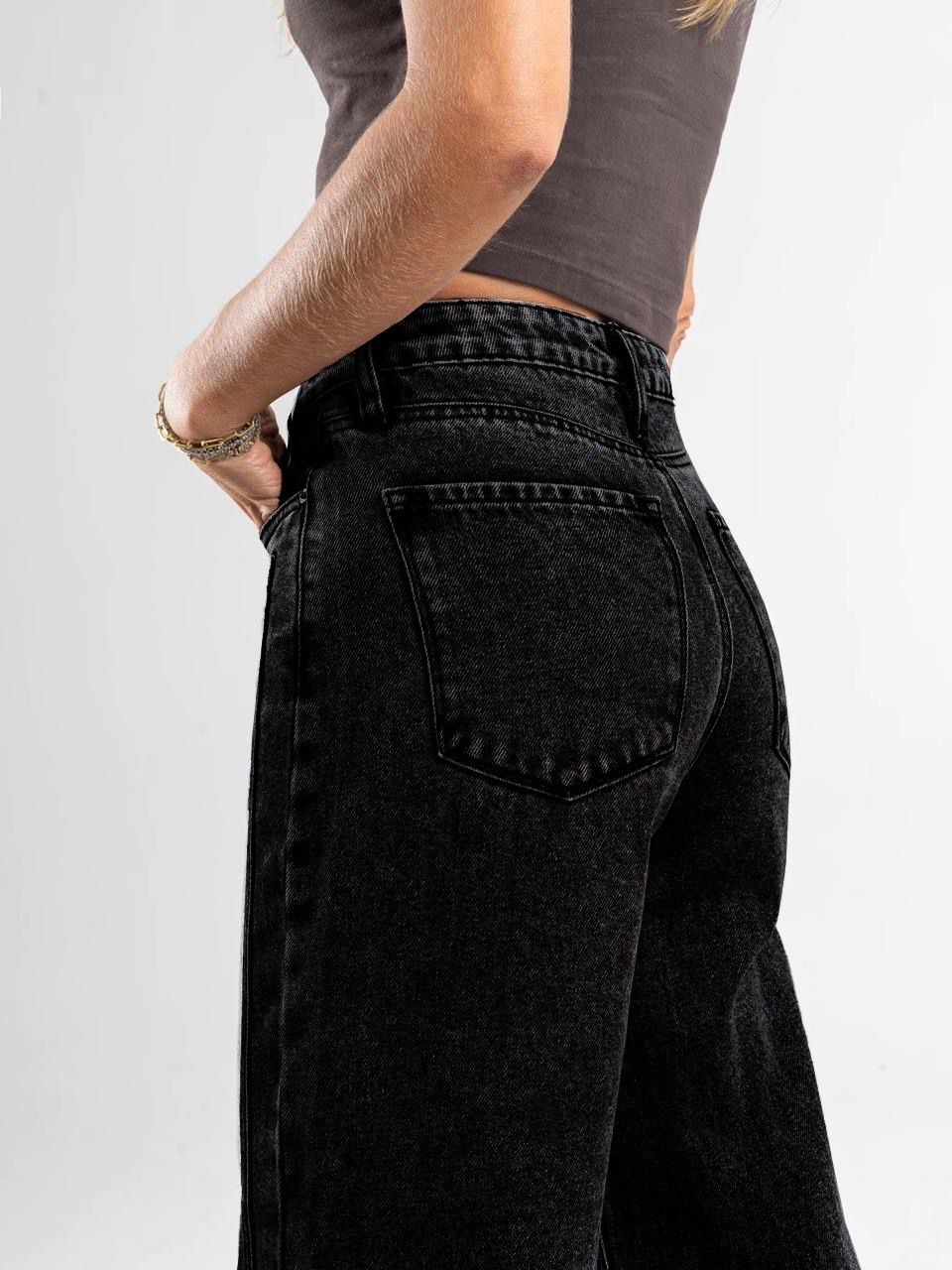 Ref: DCN864 Jean mom flare, rígido, tiro alto, tono gris oscuro.