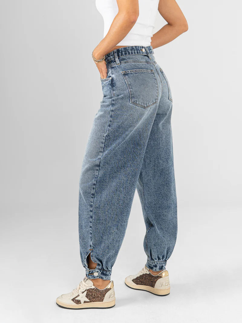 Ref:DCN1114 Jean baggy cropped detalle en bota tiro alto azul medio
