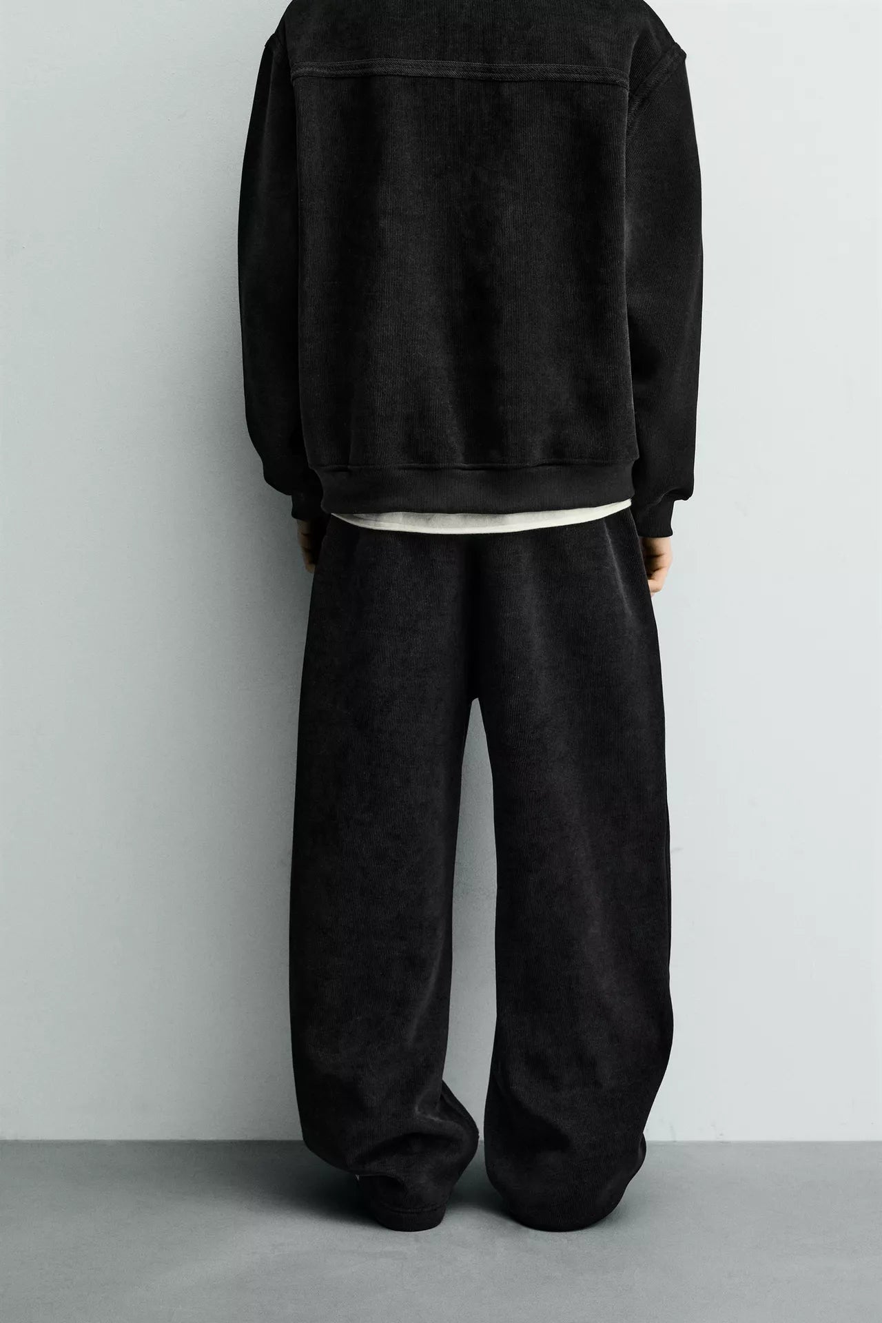 REF: DCN1020 Pantalón balloon fit en pana