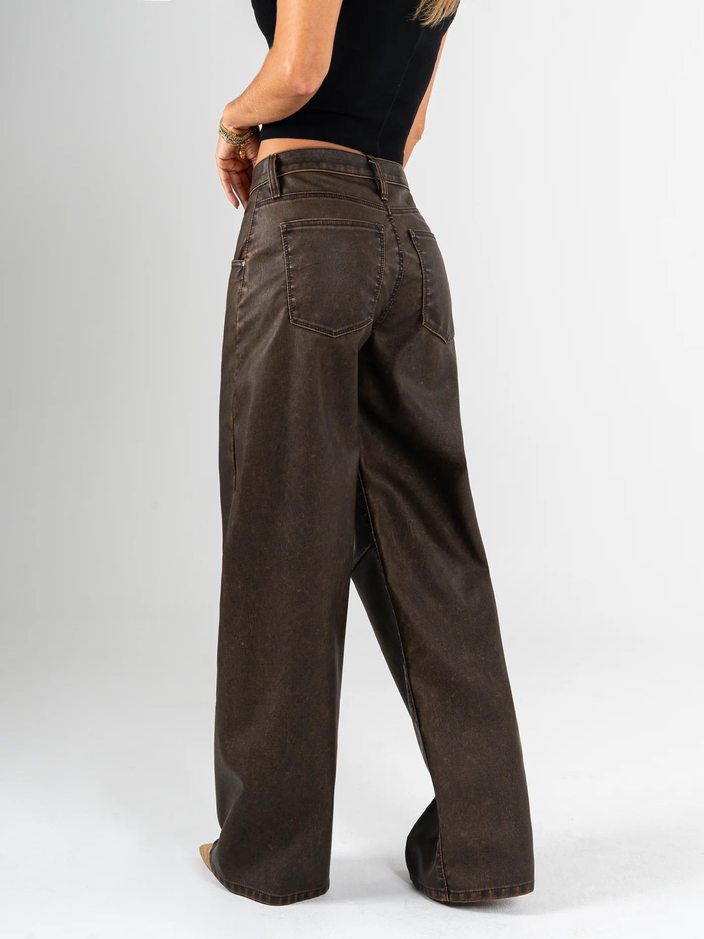 Ref: DCN1092 pantalón wide leg tipo cuero cafe