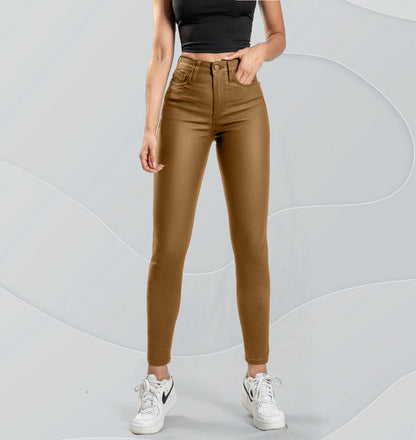 REF: DCN840 Pantalon en cuerina stretch, tiro alto