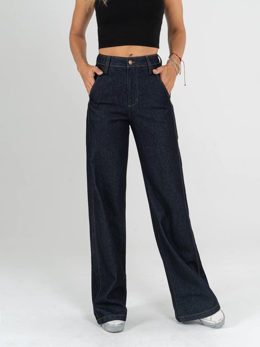 REF: DCN937 Ref Jean Mom Flare Rígido cortes en pierna