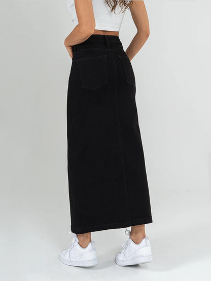 REF: DCN770 Falda Negra en Denim Rigida.