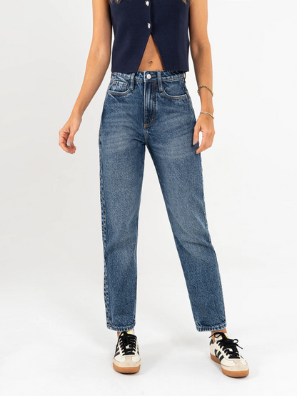 REF: DCN1002 Jean Mom fit rígido,detalle laretal