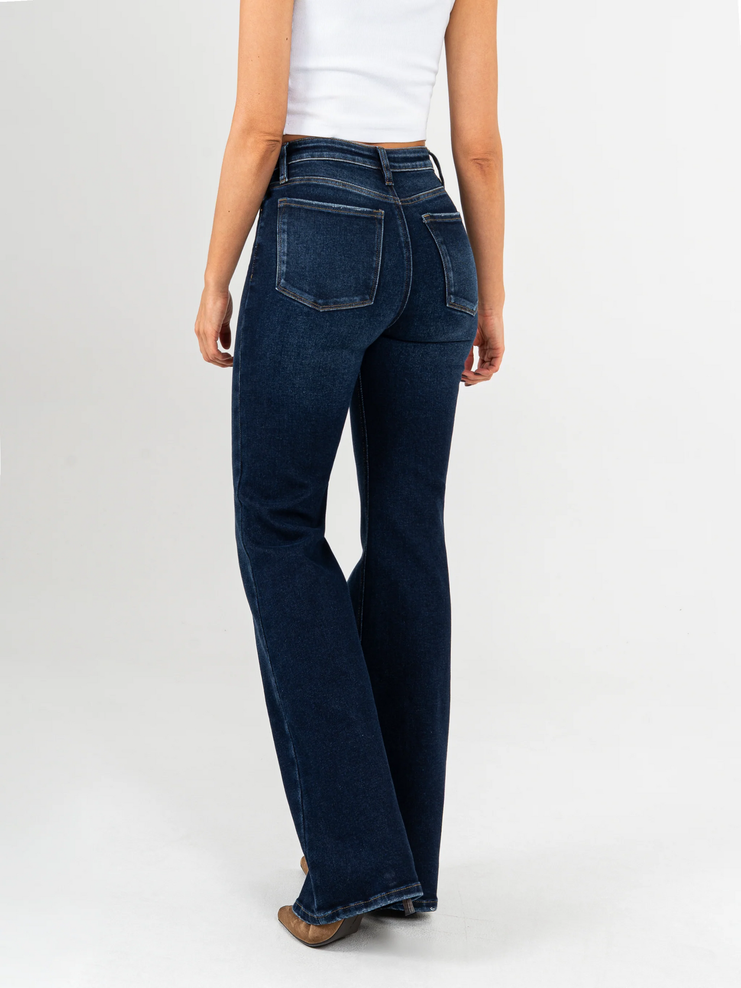 Ref: DCN1014 Jean flare stretch, bota acha, tiro alto, tono azul