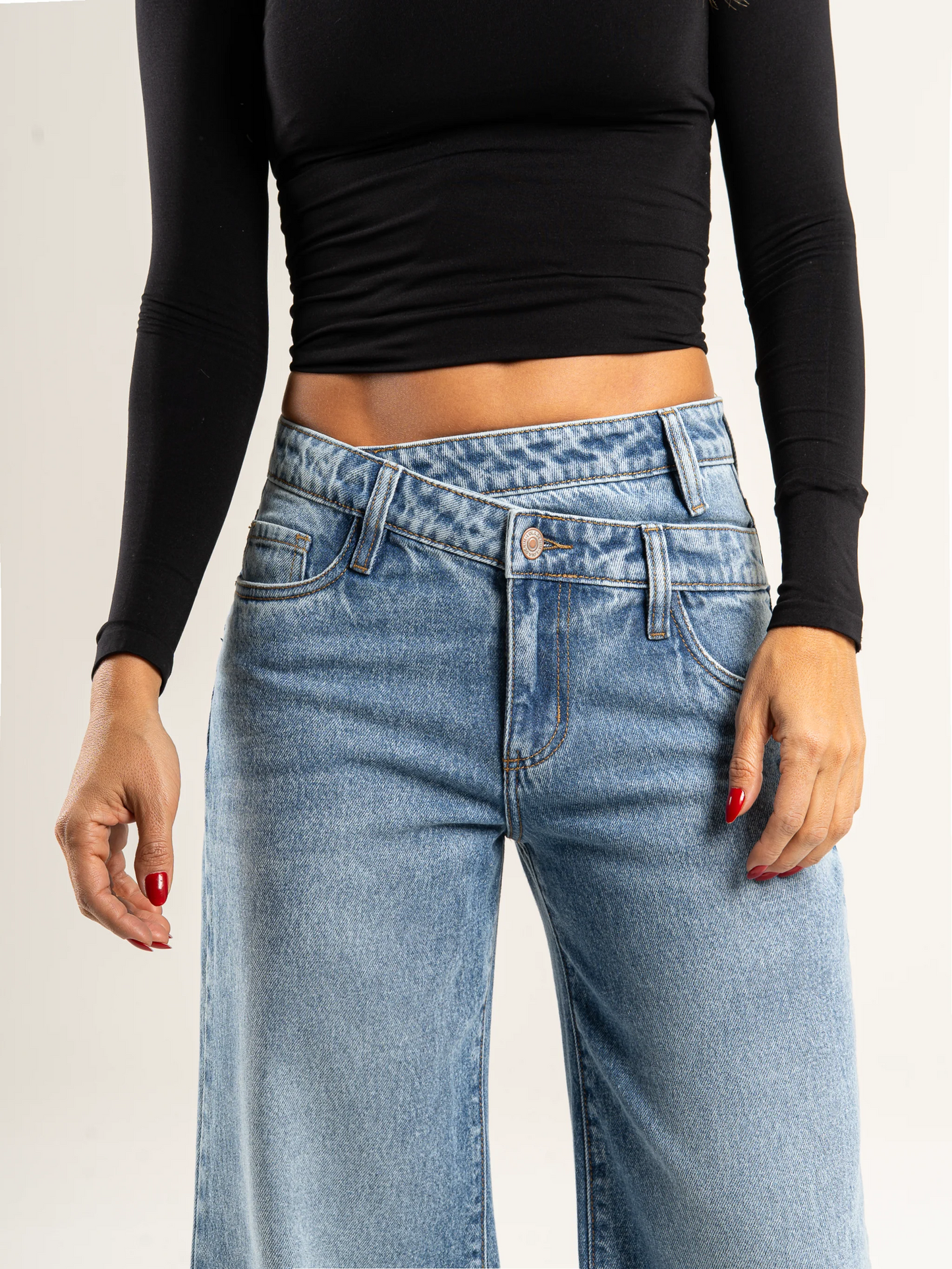 Ref: DCN969 Jean wide leg, tiro alto,detalle en pretina, rígido